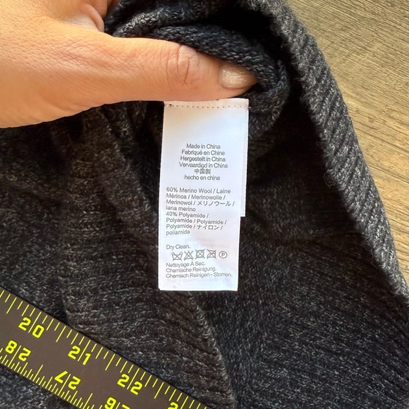 J.Crew Men’s Dark Gray Rugged merino wool-blend marled half-zip sweater size L - Picture 7 of 7